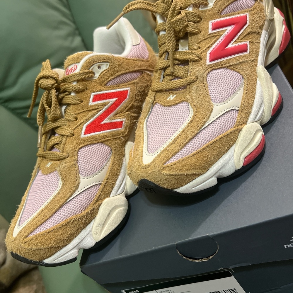 New Balance 9060 Women’s Pink & Tan Retro Runner Sneakers - Picture 2 of 4
